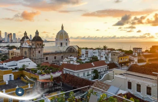 atardecer en cartagena desde la ciudad antigua Atardeceres en yate por la Bahía de Cartagena navega colombia